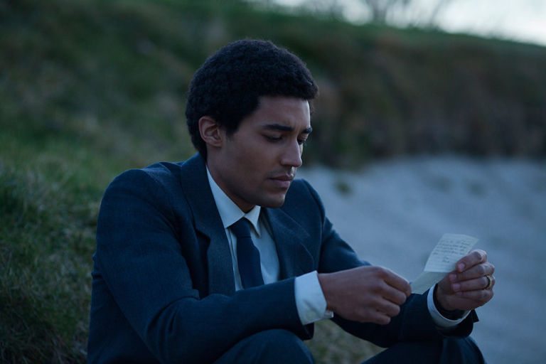 gallery-1481913611-barry-2